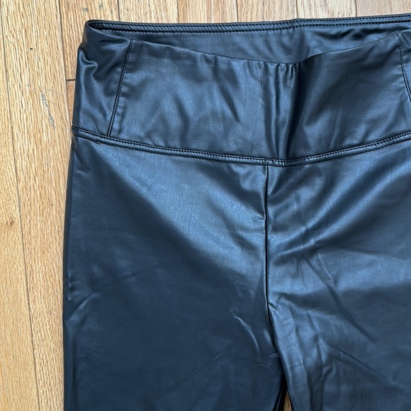 DEX faux leather leggings - Picture 2 of 3